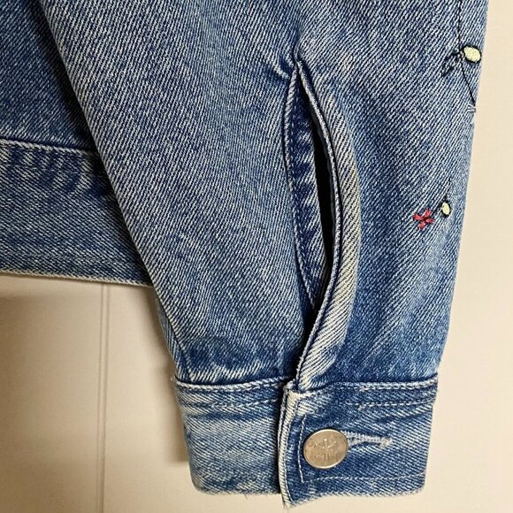 Disney Store Embroidered Mickey & Minnie Mouse Denim/Jean Jacket, Small. - Picture 8 of 10